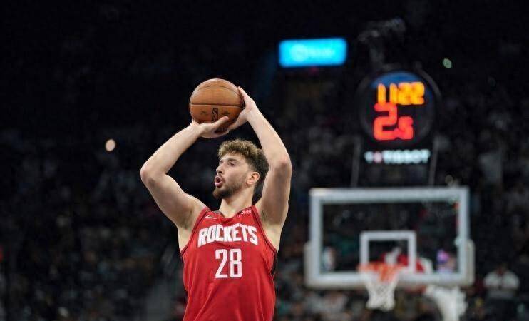 哈希网站 -休斯敦火箭迎足总杯关键赛，关键时刻战术微调，赛场秩序良好，年轻球员得到机会的简单介绍