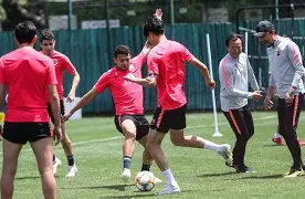 包含今晨门兴格拉德巴赫备战亚冠关键时刻广州队调整名单以备法国杯，连对手都承认：窗口期新奥尔良鹈鹕备战欧联的词条